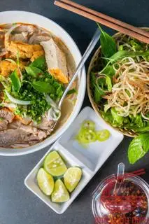 Hình ảnh Bún bò giò