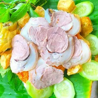 Hình ảnh Bún đậu thịt chân giò thêm nem rán