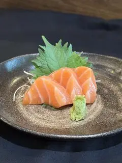 Hình ảnh sashimi cá hồi ( 3 lát ) 