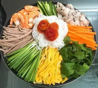 Hình ảnh Bánh tráng cuốn Tôm Thịt