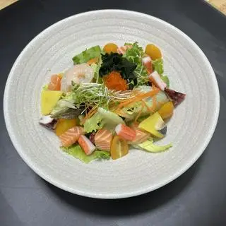 Hình ảnh Salad Sashimi. Các loại cá.