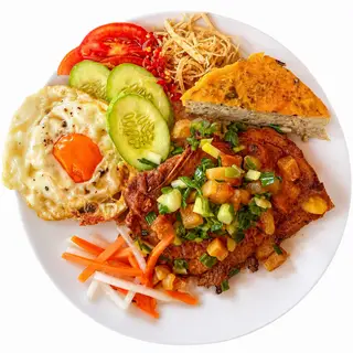Hình ảnh Cơm tấm sườn bì chả - trứng ốp la