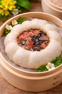Hình ảnh Bánh bao thập cẩm lạp xưởng