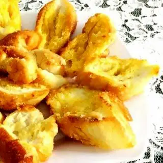 Hình ảnh Bánh mì bơ mật ong 