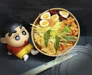 Hình ảnh Bánh tráng trộn đầy đủ - tóp mỡ