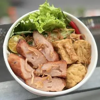Hình ảnh Bún Nước Tương Nem Nướng
