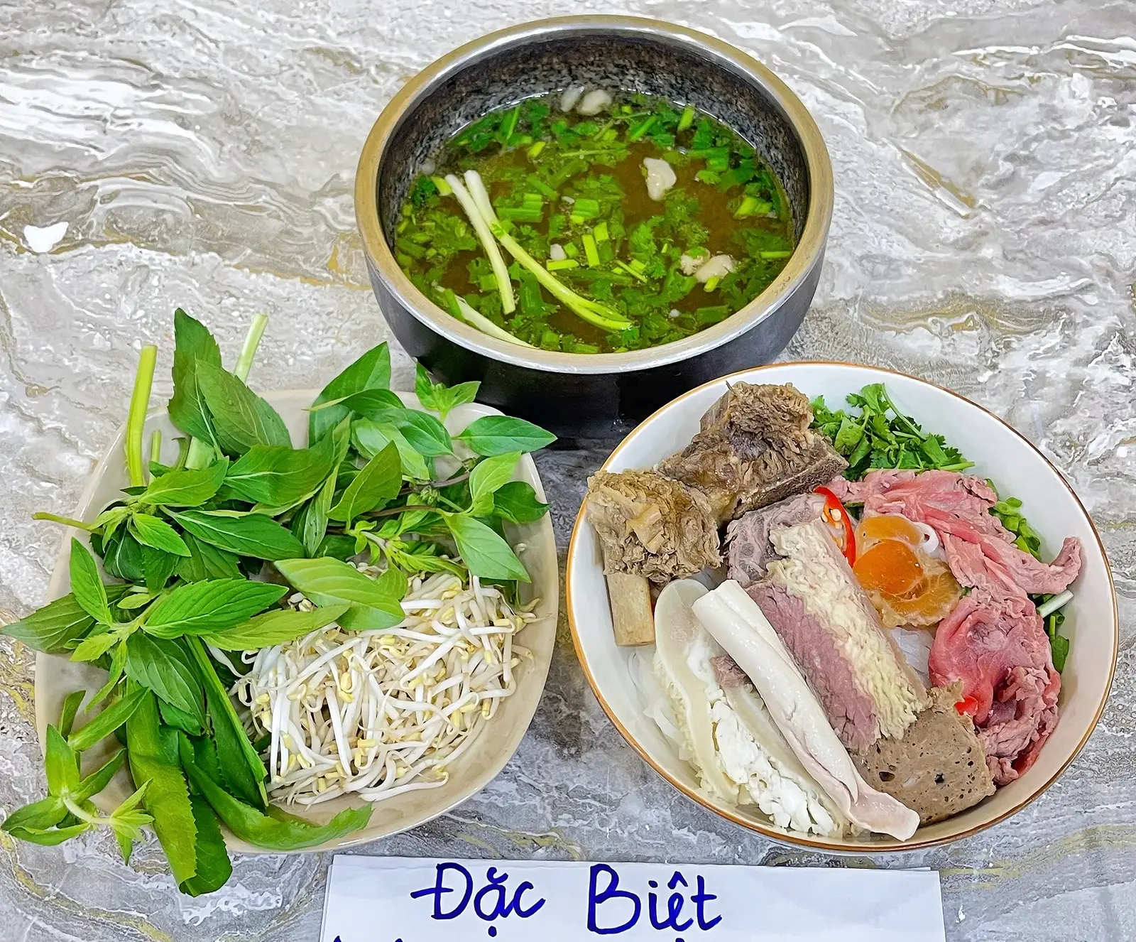 Hình ảnh mua 3 tô phở đặc biệt tặng 1 tô phở đặc biệt (tặng 4ly trà tắc mật ong)