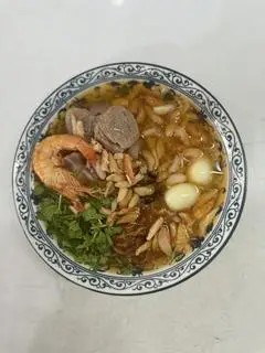 Hình ảnh Bánh canh cua - tôm - trứng cút