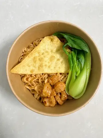 Hình ảnh Mì trộn chưa topping