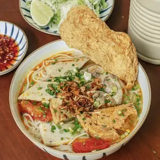 Hình ảnh Bún chả cá đặc biệt