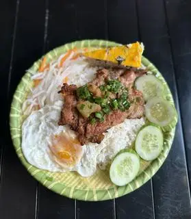 Hình ảnh Cơm Sườn Chả Ốp la + Canh