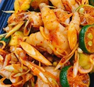Hình ảnh Chân gà sốt Thái S