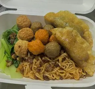 Hình ảnh Mì Trộn Full Topping