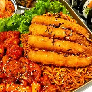 Hình ảnh Mì cay tôm chiên xù