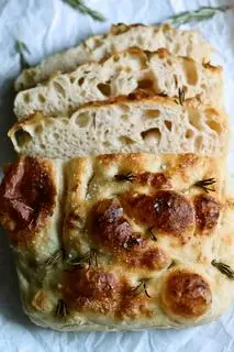 Hình ảnh Olive - herb focaccia
