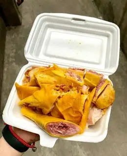 Hình ảnh Gà ủ muối nửa con - ăn mát