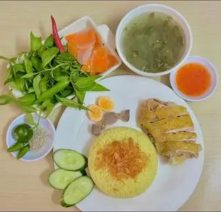Hình ảnh Cơm má đùi gà ta trứng non luộc