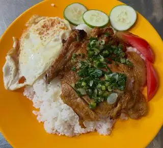 Hình ảnh Cơm tấm sườn ốp la