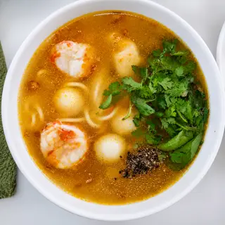 Hình ảnh Bánh Canh Cá + Trứng Cút