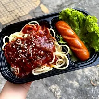 Hình ảnh Mì ý bò băm - xúc xích đức