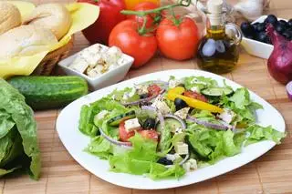 Hình ảnh Salad Ức Gà Nướng Mật Ong 390 calo