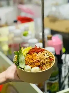 Hình ảnh trộn phơi sương full topping tô lớn