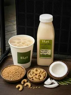 Hình ảnh Sữa gạo rang hạt điều dừa non 