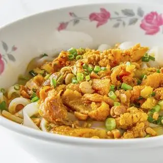 Hình ảnh Mì Quảng Gà Rút Xương
