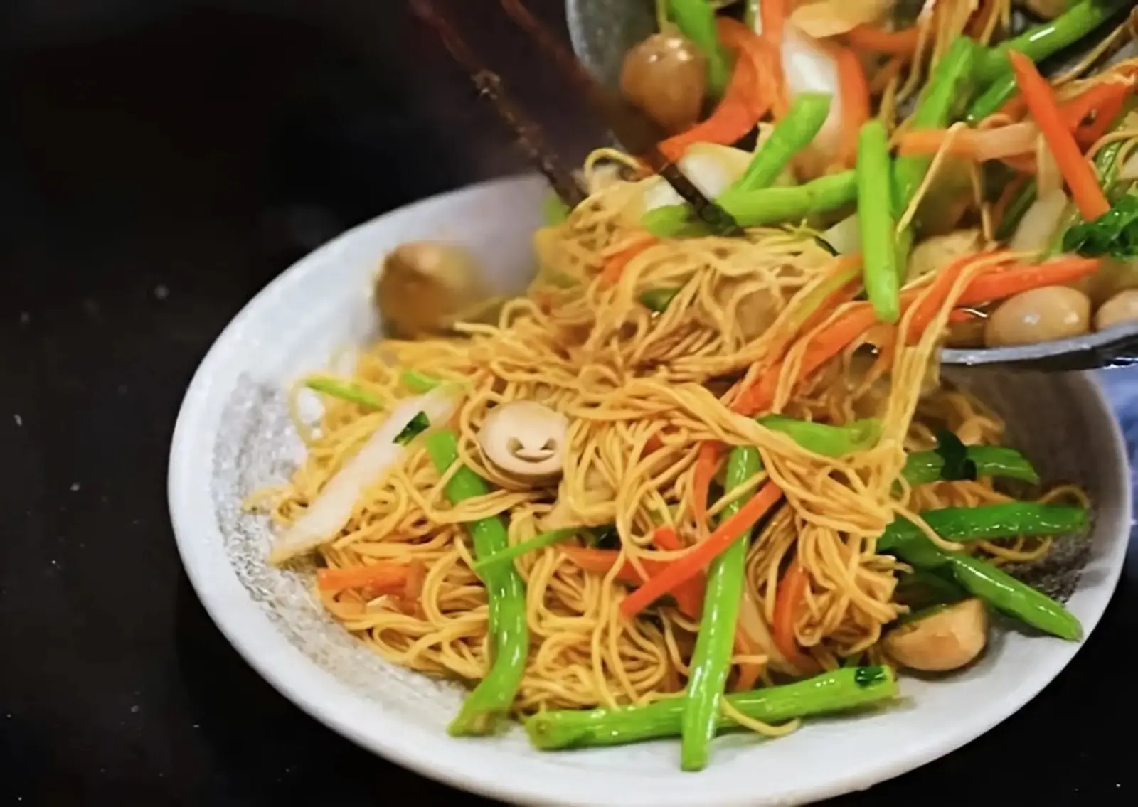 Hình ảnh MÌ XÀO CHAY THẬP CẨM