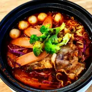 Hình ảnh Mì cay thập cẩm