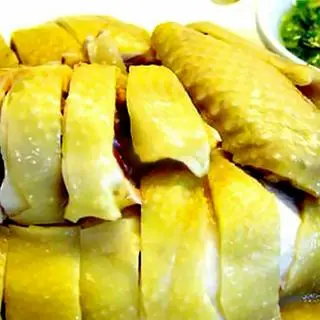 Hình ảnh Gà hấp lá chanh cả con