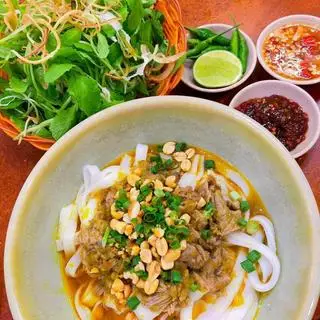 Hình ảnh Mì Quảng bắp bò