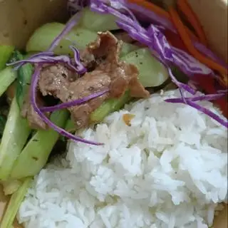 Hình ảnh cơm trắng bò xào cải thìa 