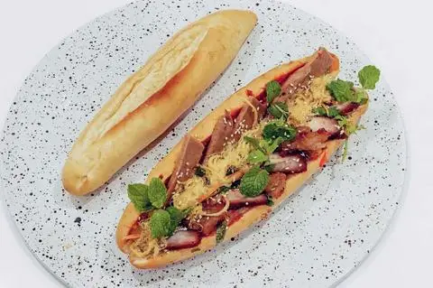 Hình ảnh COMBO BÁNH MÌ THUYỀN, MATCHA COLDWHISK