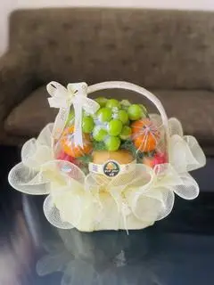 Hình ảnh GIỎ TRÁI CÂY TONE VÀNG