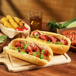 Hình ảnh BÁNH MÌ NEM XÚC XÍCH