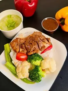 Hình ảnh Cơm bò sốt tiêu - canh