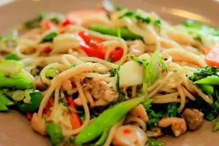 Hình ảnh Mì trộn thập cẩm 