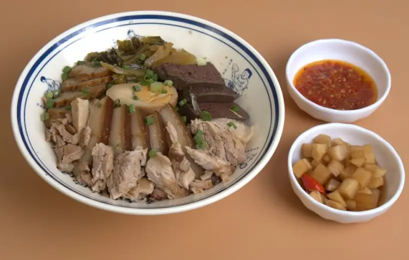Hình ảnh  Cơm Giò Gân Heo Kho 四点金 