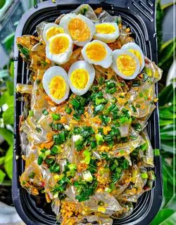Hình ảnh Bánh tráng trộn mỡ hành 