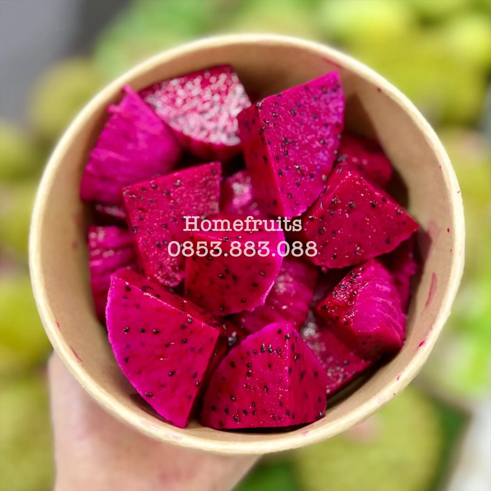 Hình ảnh Hộp Thanh long đỏ bổ miếng ngon ngọt