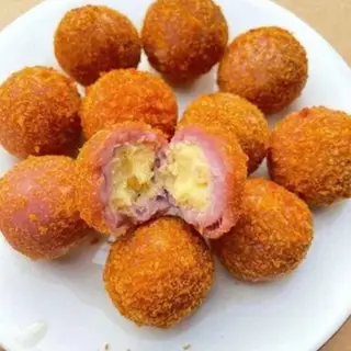 Hình ảnh Khoai môn lệ phố (3 viên)