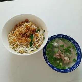 Hình ảnh Mì gói khô đầy đủ
