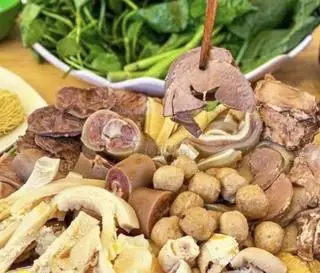 Hình ảnh Nồi Lẩu Thập Cẩm + đuôi