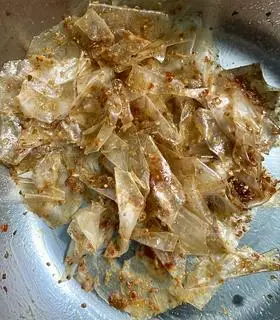 Hình ảnh Bánh Tráng Sate CAY  tuổi thơ , muối sặc tôm ( 2 trứng cút ) ( sate nhà làm ) 