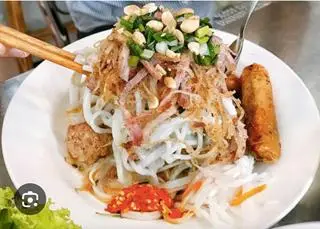 Hình ảnh Bánh Tầm Bì Chả Giò