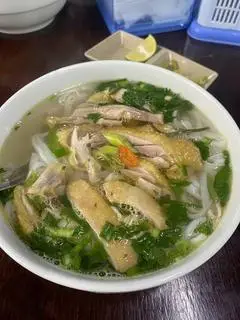 Hình ảnh phở gà lưng