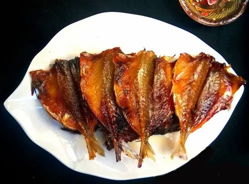 Hình ảnh 5 cá chỉ vàng ươm nướng 