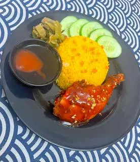 Hình ảnh Cơm gà sốt cay