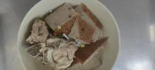 Hình ảnh bánh canh chả cá, xương heo 